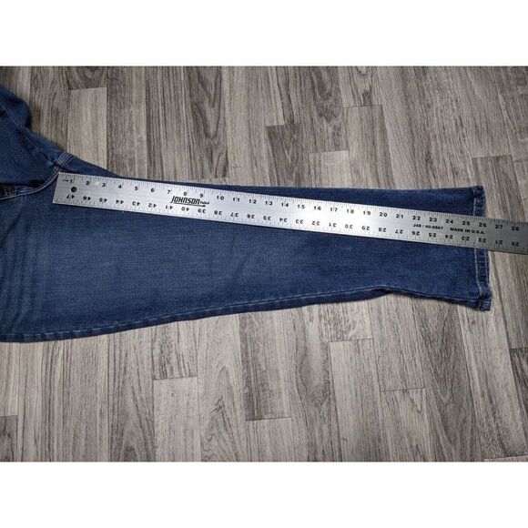 (3/$35) Lee Size 10 Petite Relaxed Fit Straight Leg Mid Rise Denim Blue Jeans - Picture 8 of 10